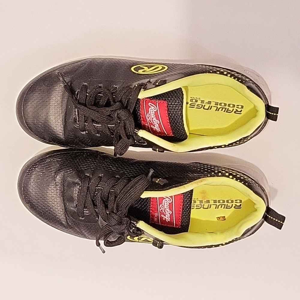 Boys cleats